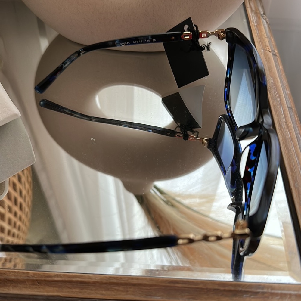 Michael Kors sunglasses - Picture 3 of 3